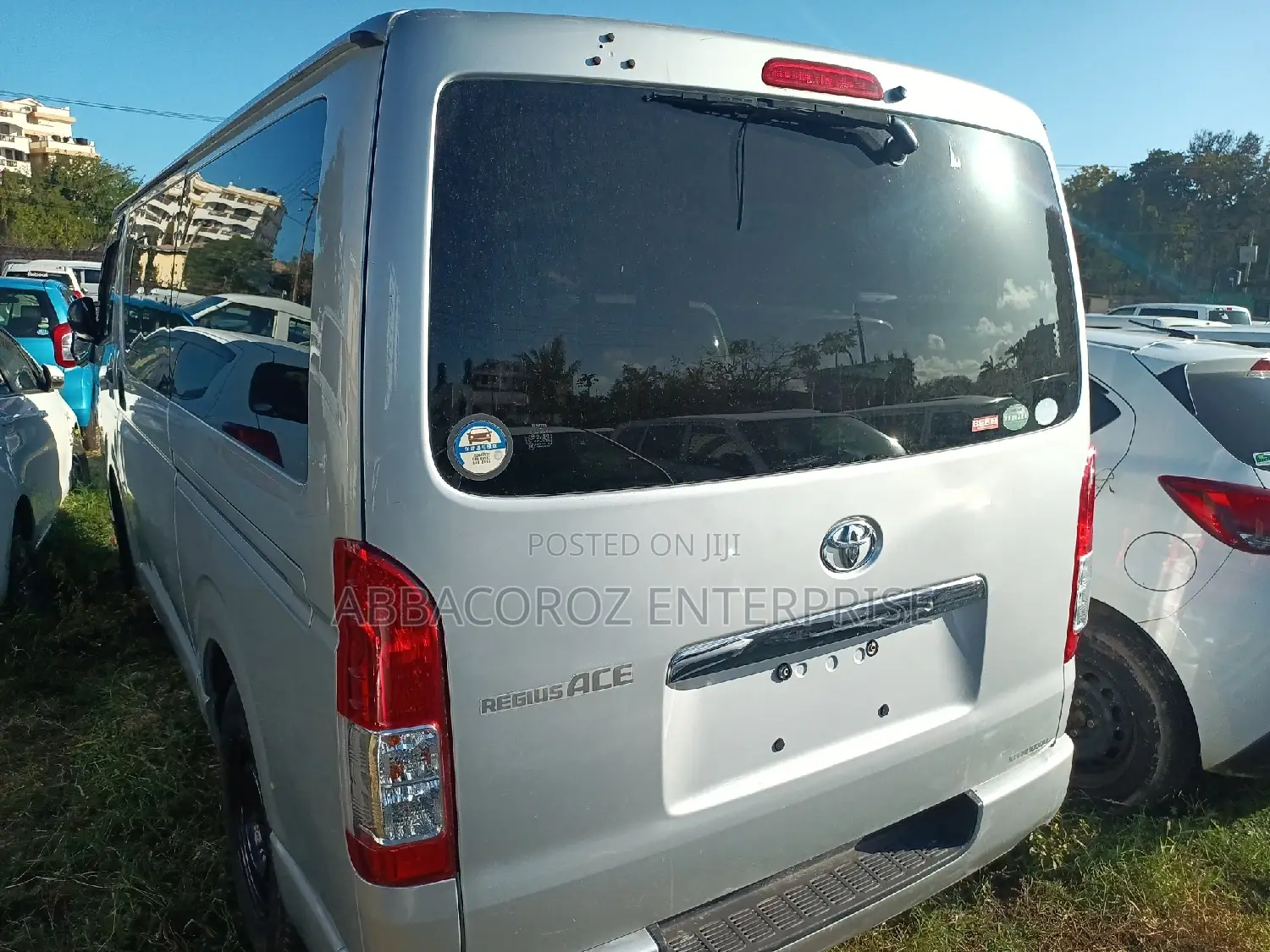 Toyota HiAce 2016 Silver