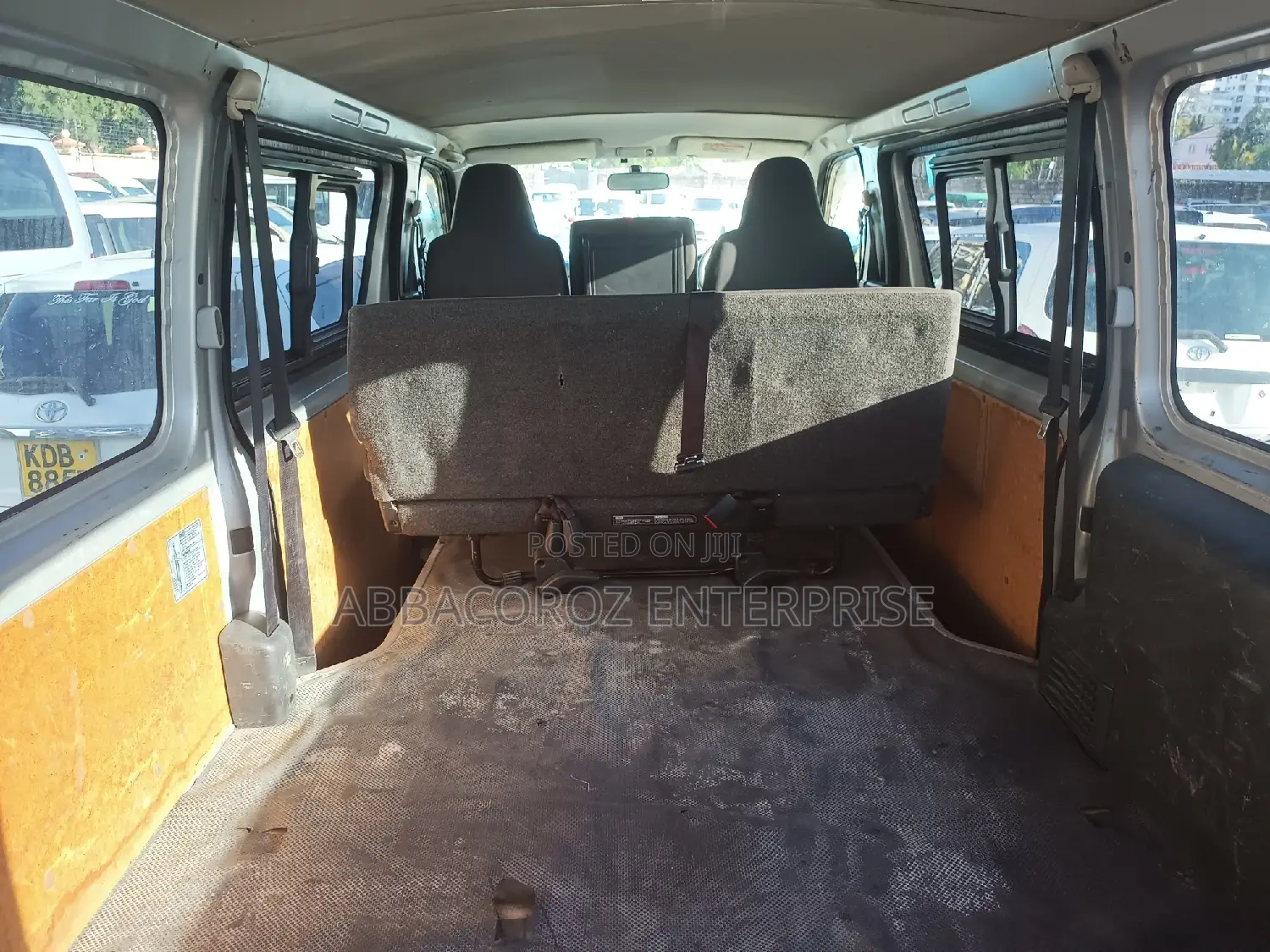 Toyota HiAce 2016 Silver