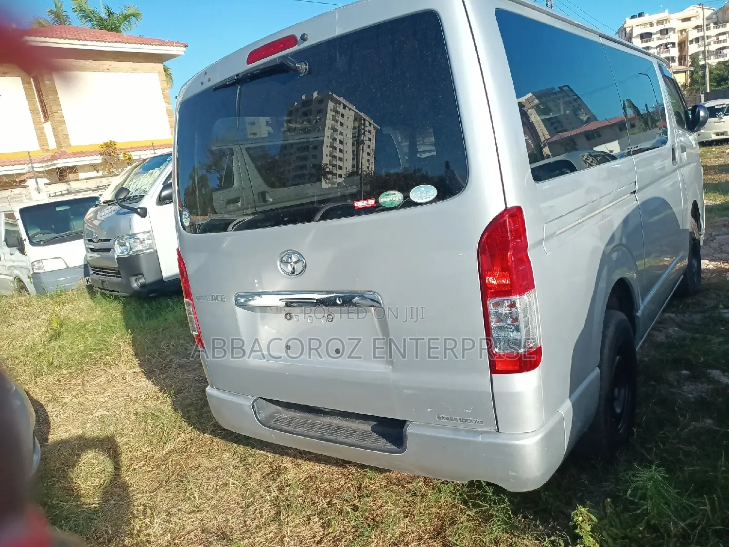 Toyota HiAce 2016 Silver
