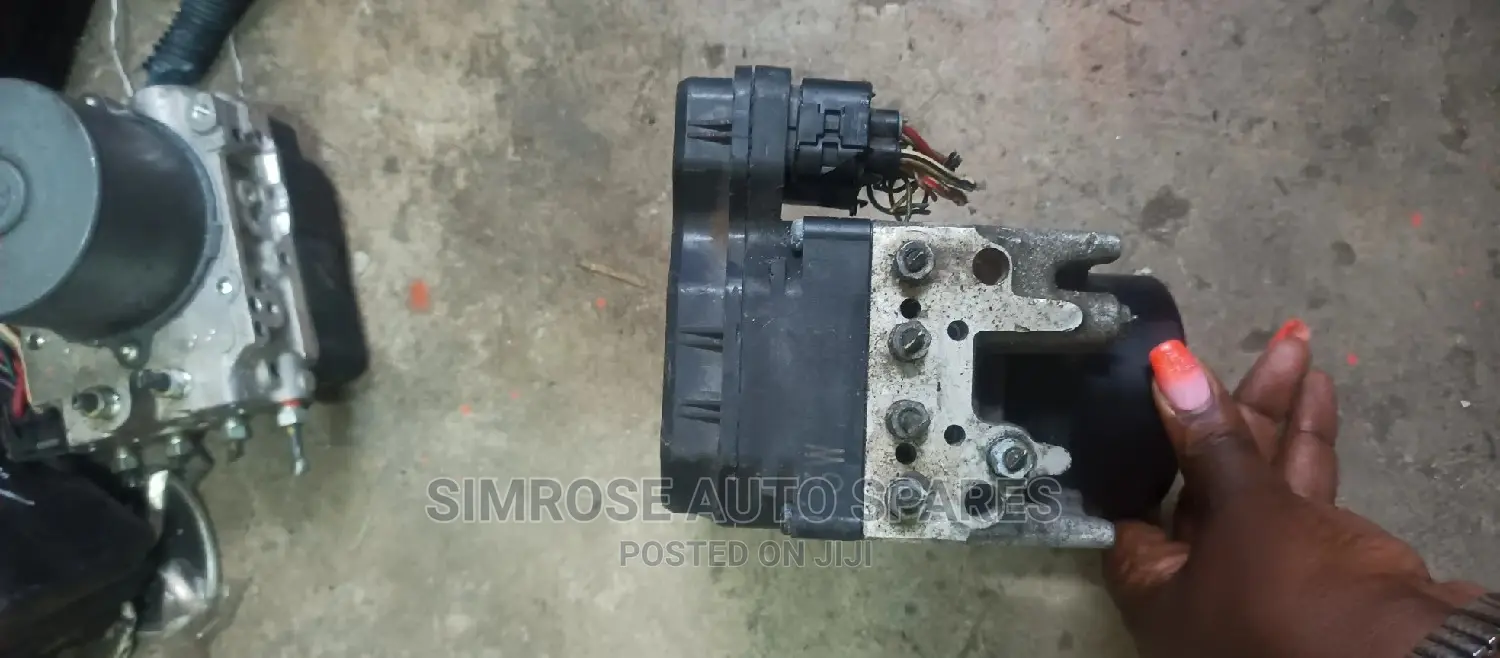 Abs Pumps for Crown 2008-2010