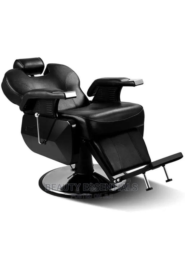 Jumbo Black Barber Seat - main view