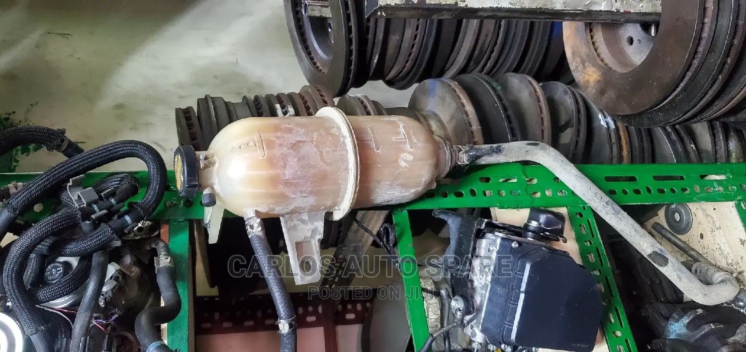 Coolant Tankreserve Toyota Hilux Vigo