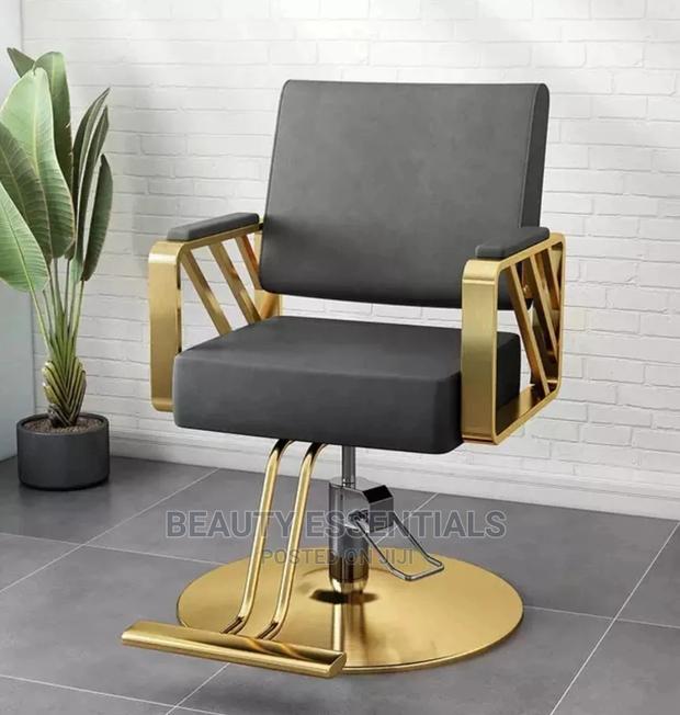 VIP Gold Salon Seat - main view