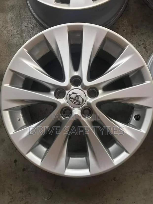 18 Inch Toyota Felfire Original Rims Are ( Japan)
