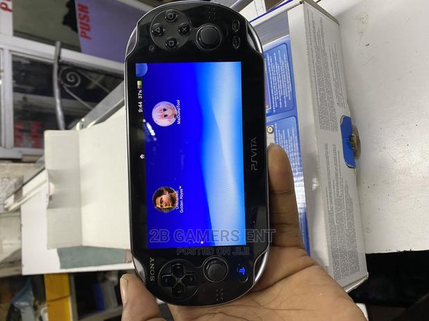 Sony Psvita , Clean Chipped - thumbnail 5