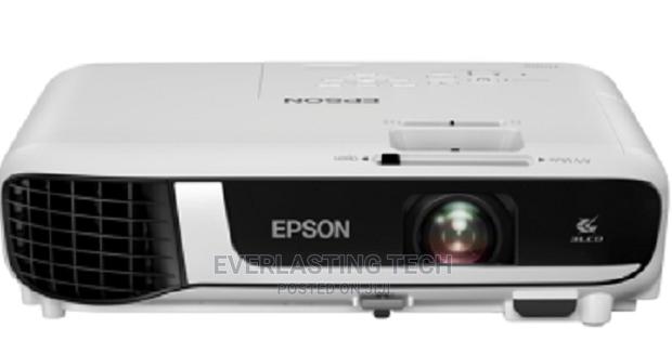 Epson Eb-Fh06 FHD 1080p Projector 3500 Lumens (V11h974040)