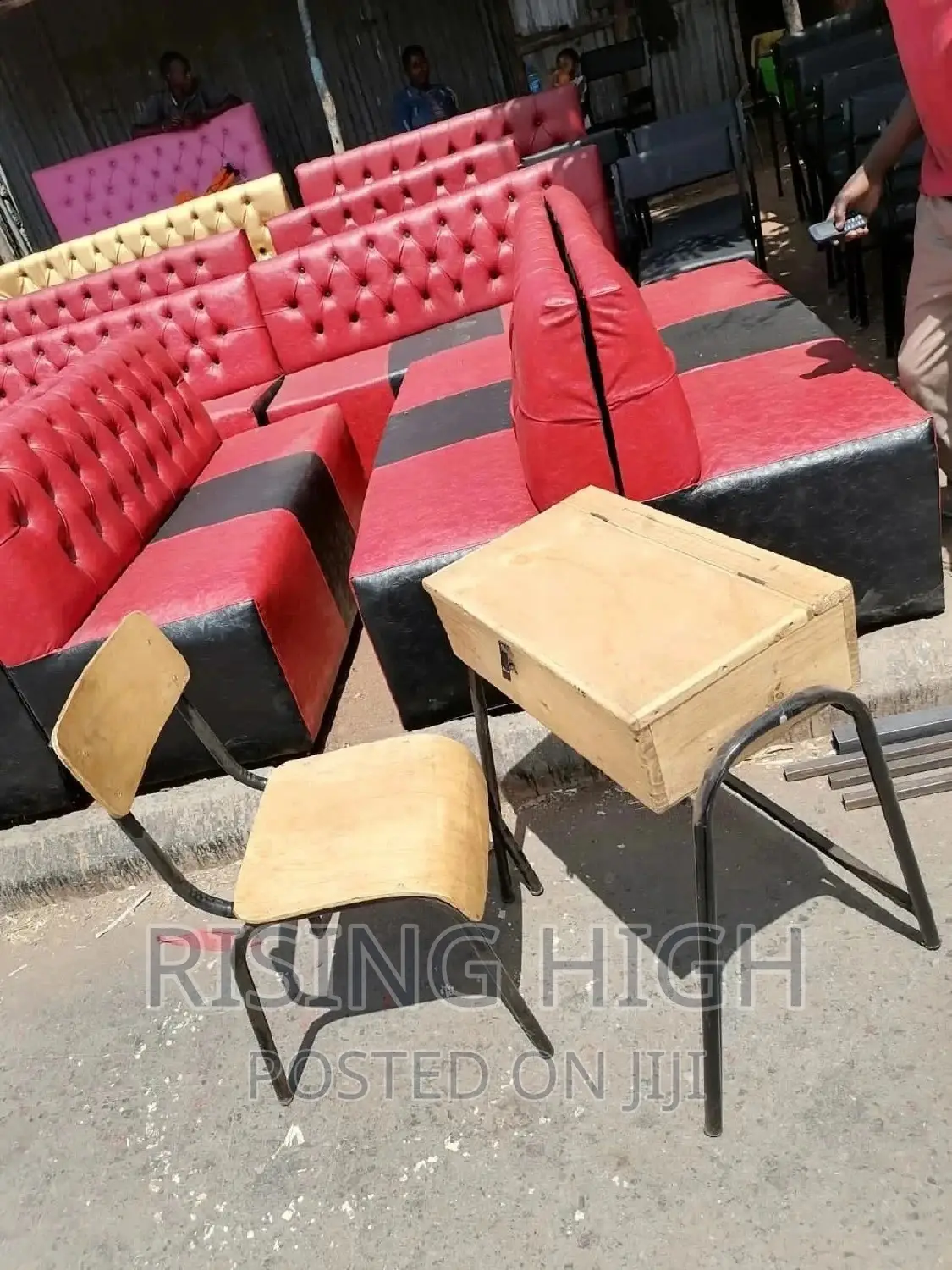 Top Best Premium Quality Lockers and Chairs