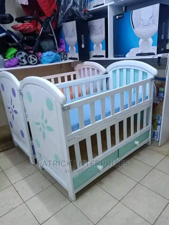 Dubai Morden Baby Cot 4 By 2 Fitts