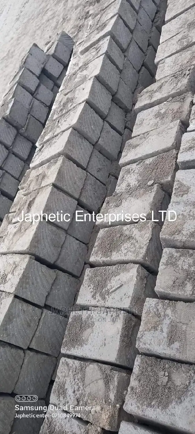 Machine Cut Stones,Ndarugo*:;