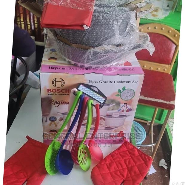 Bosch 19 Pieces Cookware. - main view