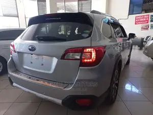 Subaru Outback 2.5i AWD 2016 Silver