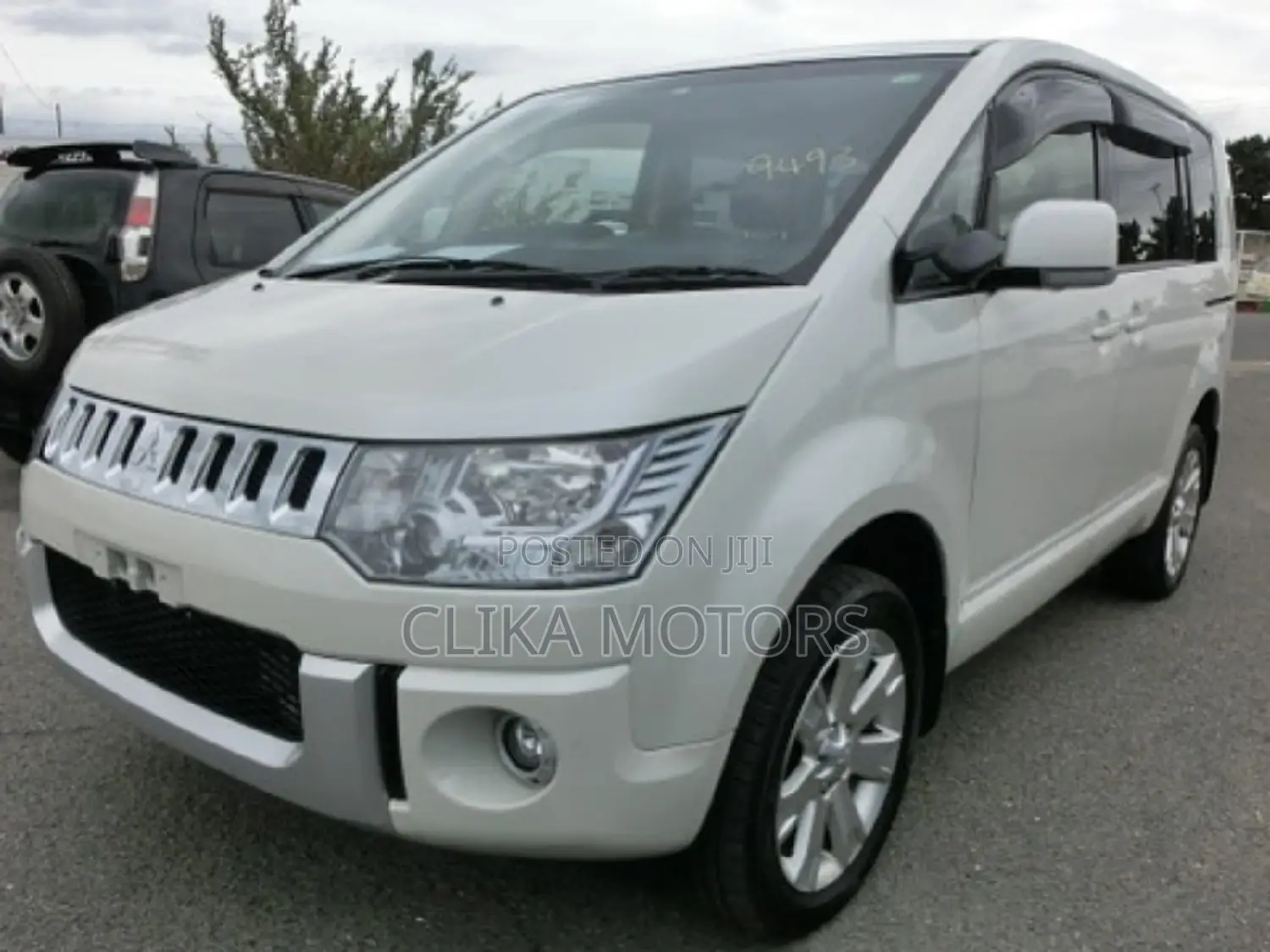 Mitsubishi Delica 2016 White
