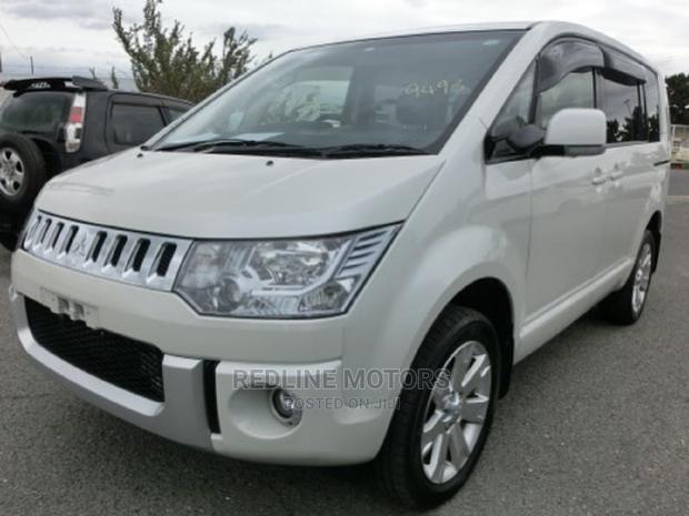 Mitsubishi Delica 2016 White