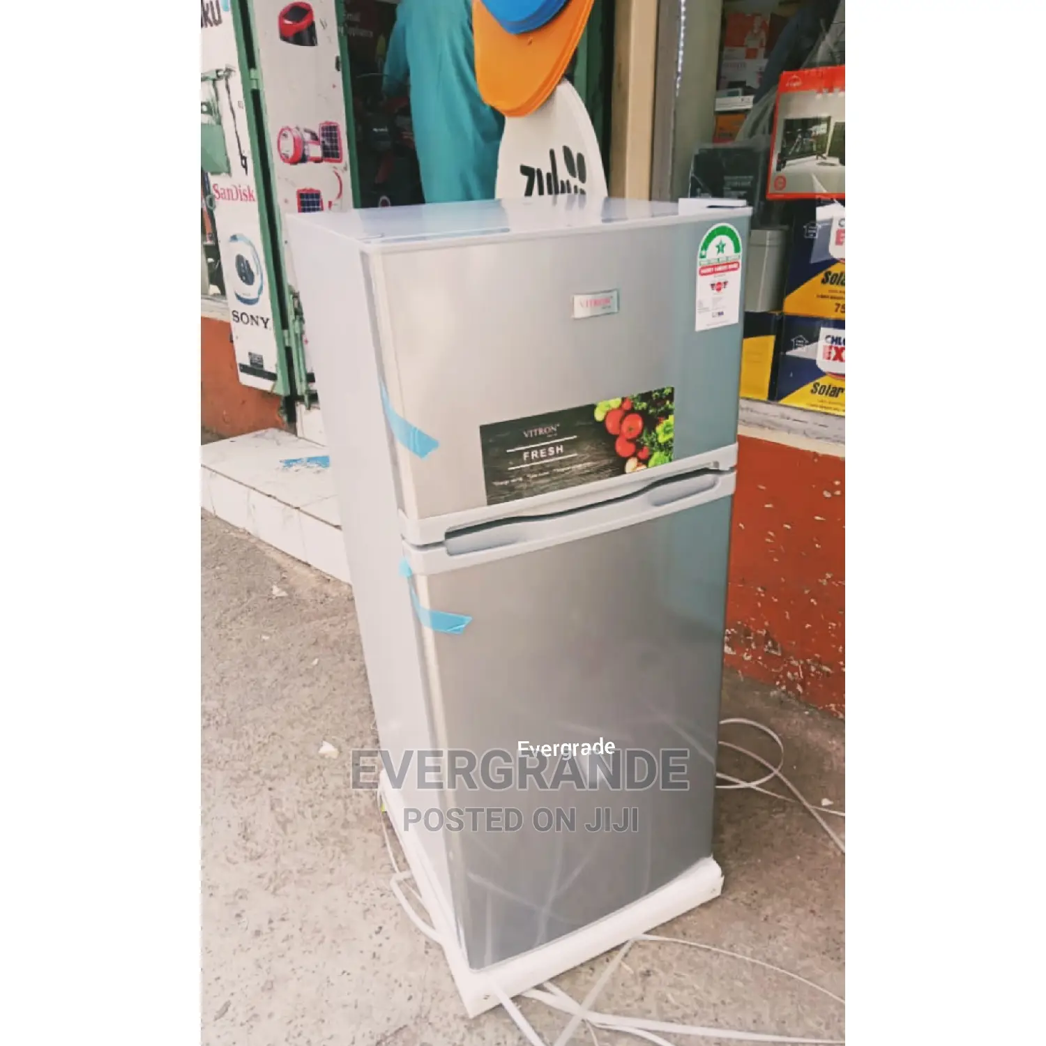 Double Door Roch Fridge 128 Litre .