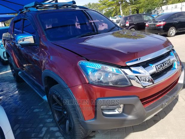 Isuzu D-Max 2015 Orange - main view