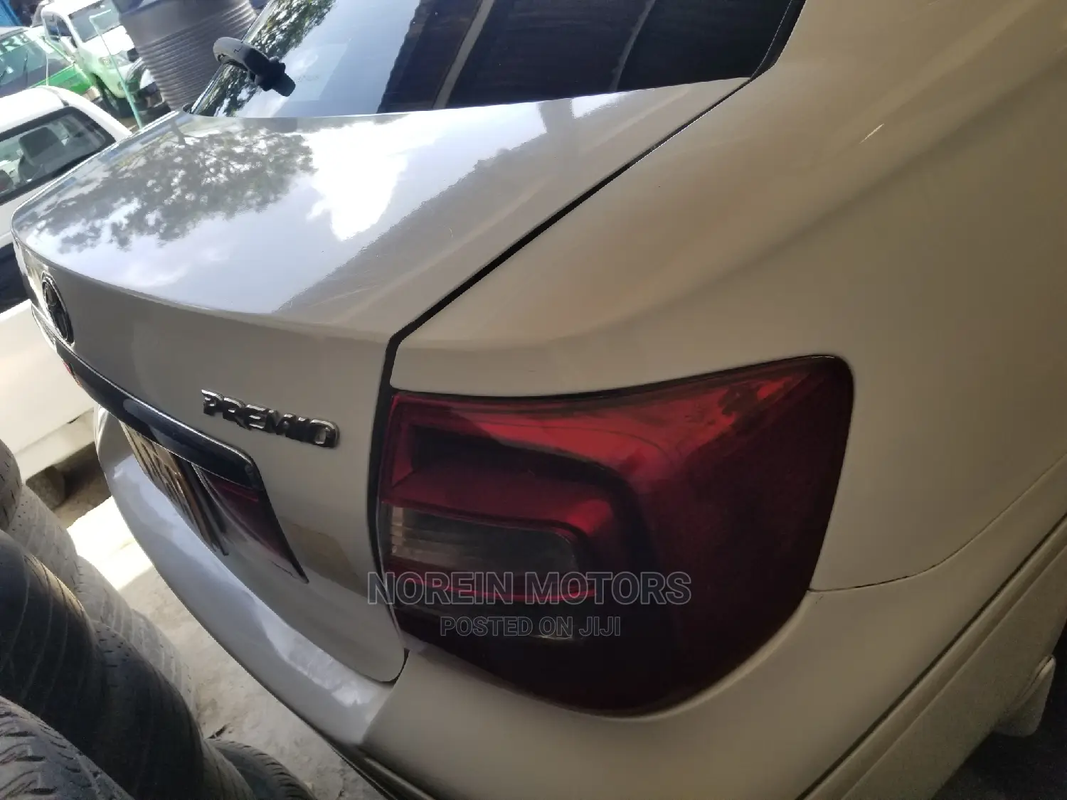 Toyota Premio 1.8 AWD 2013 White