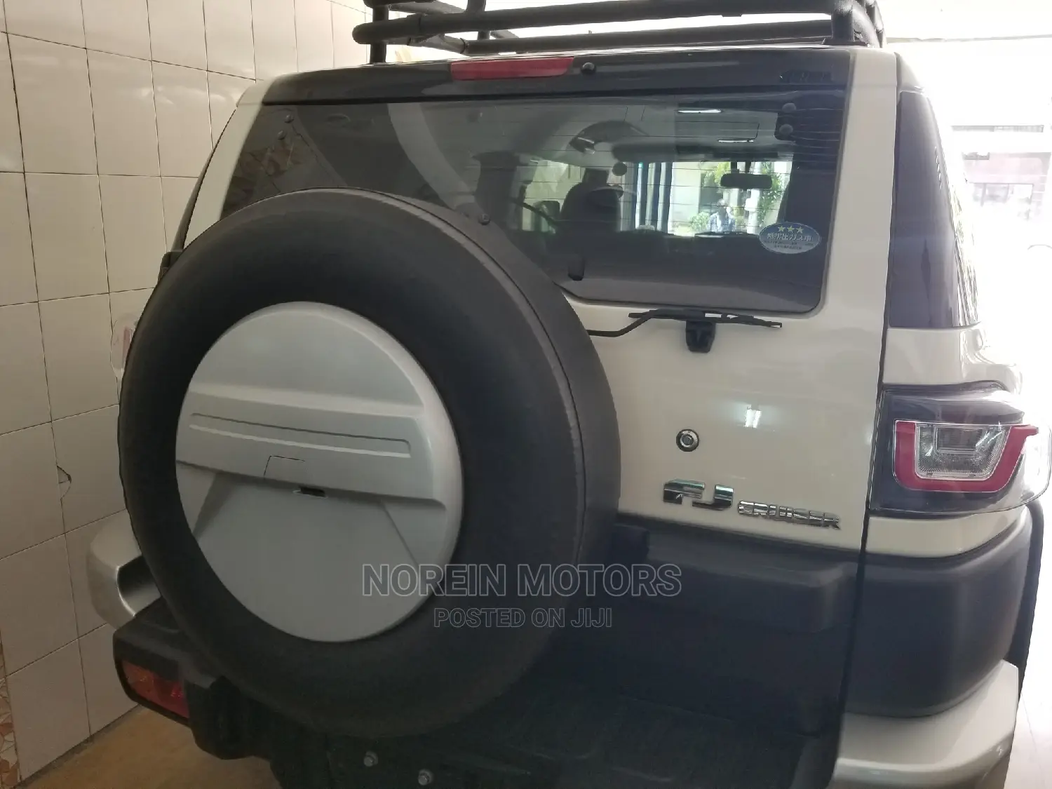 Toyota FJ Cruiser 2015 White