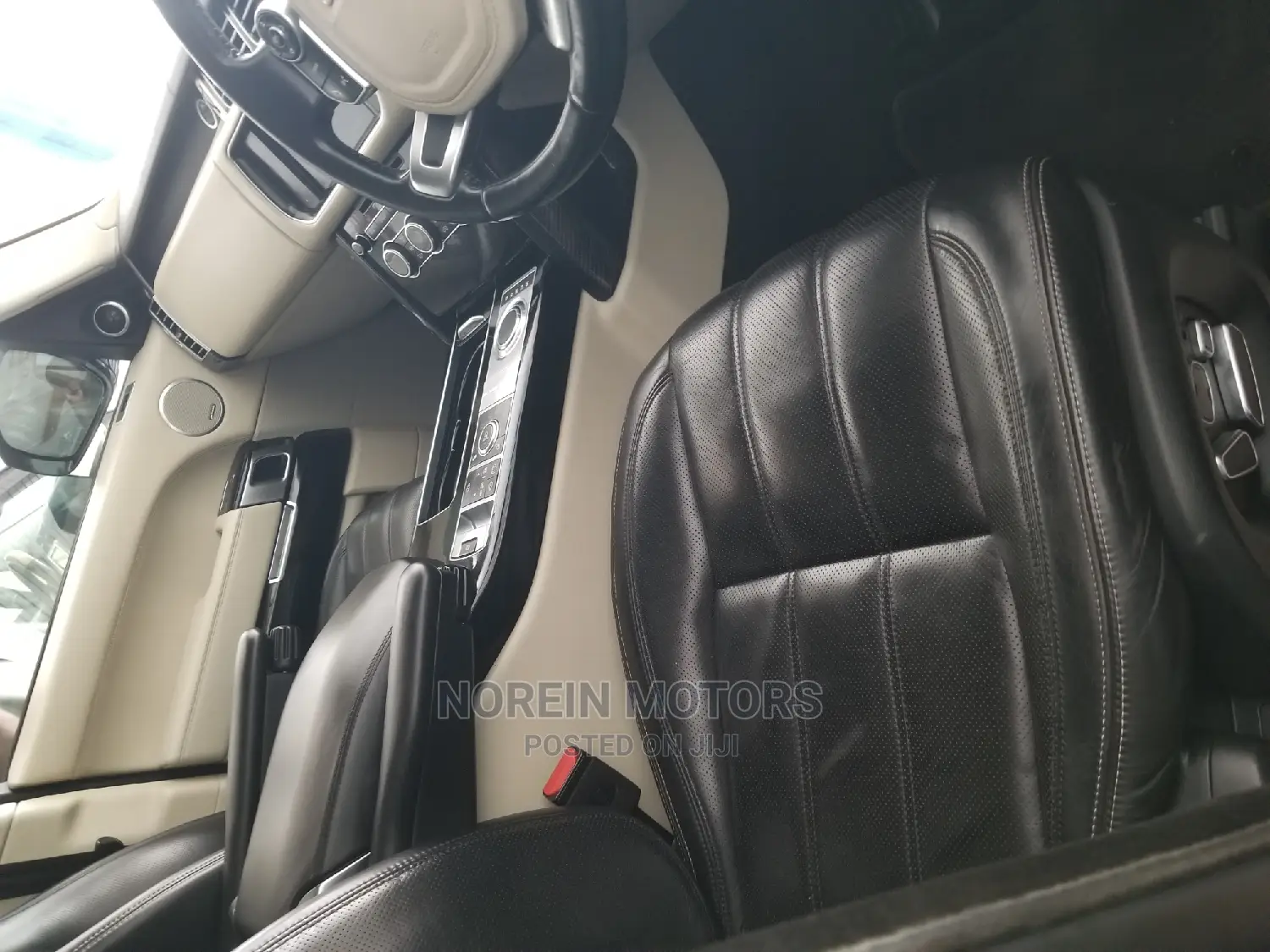 Land Rover Range Rover Vogue 2016 Black