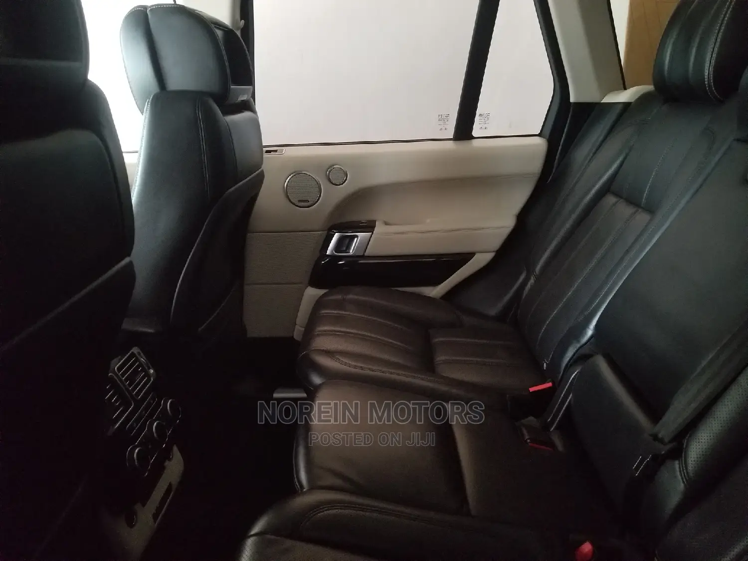 Land Rover Range Rover Vogue 2016 Black