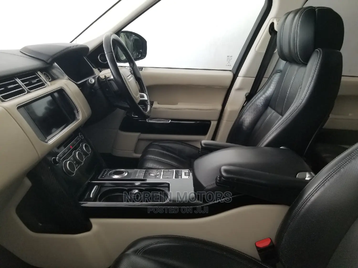 Land Rover Range Rover Vogue 2016 Black