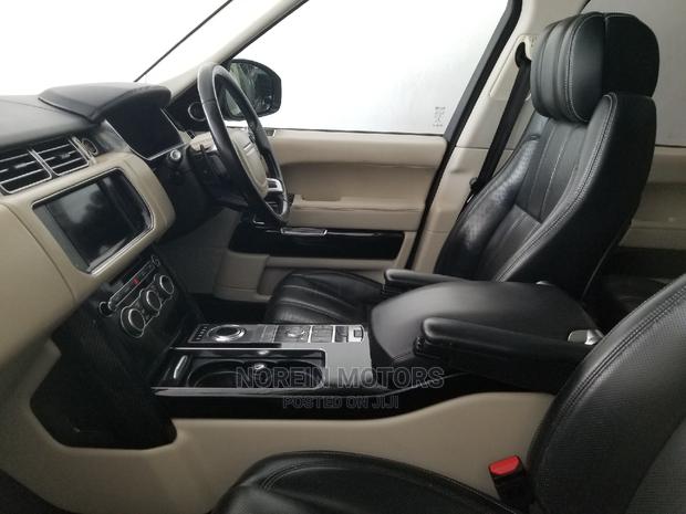 Land Rover Range Rover Vogue 2016 Black - thumbnail 15