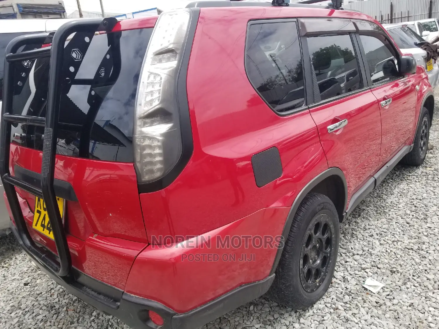 Nissan X-Trail 2.0 Petrol XE 2012 Red