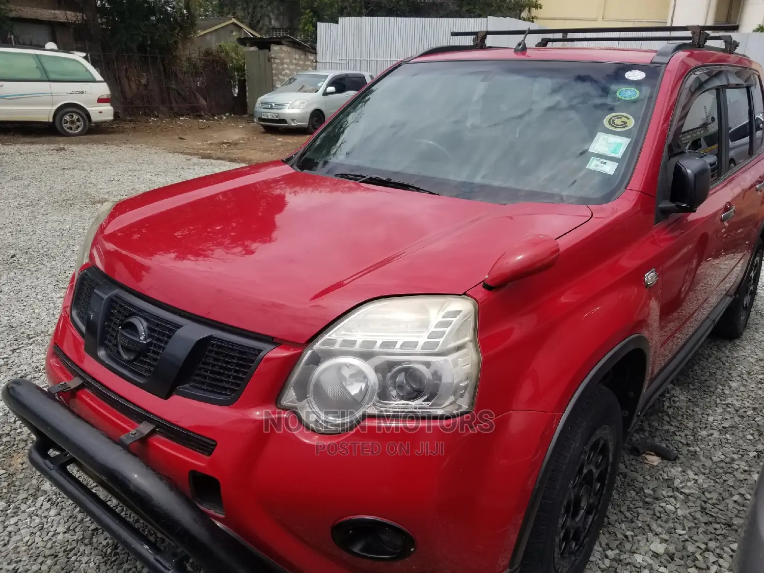 Nissan X-Trail 2.0 Petrol XE 2012 Red