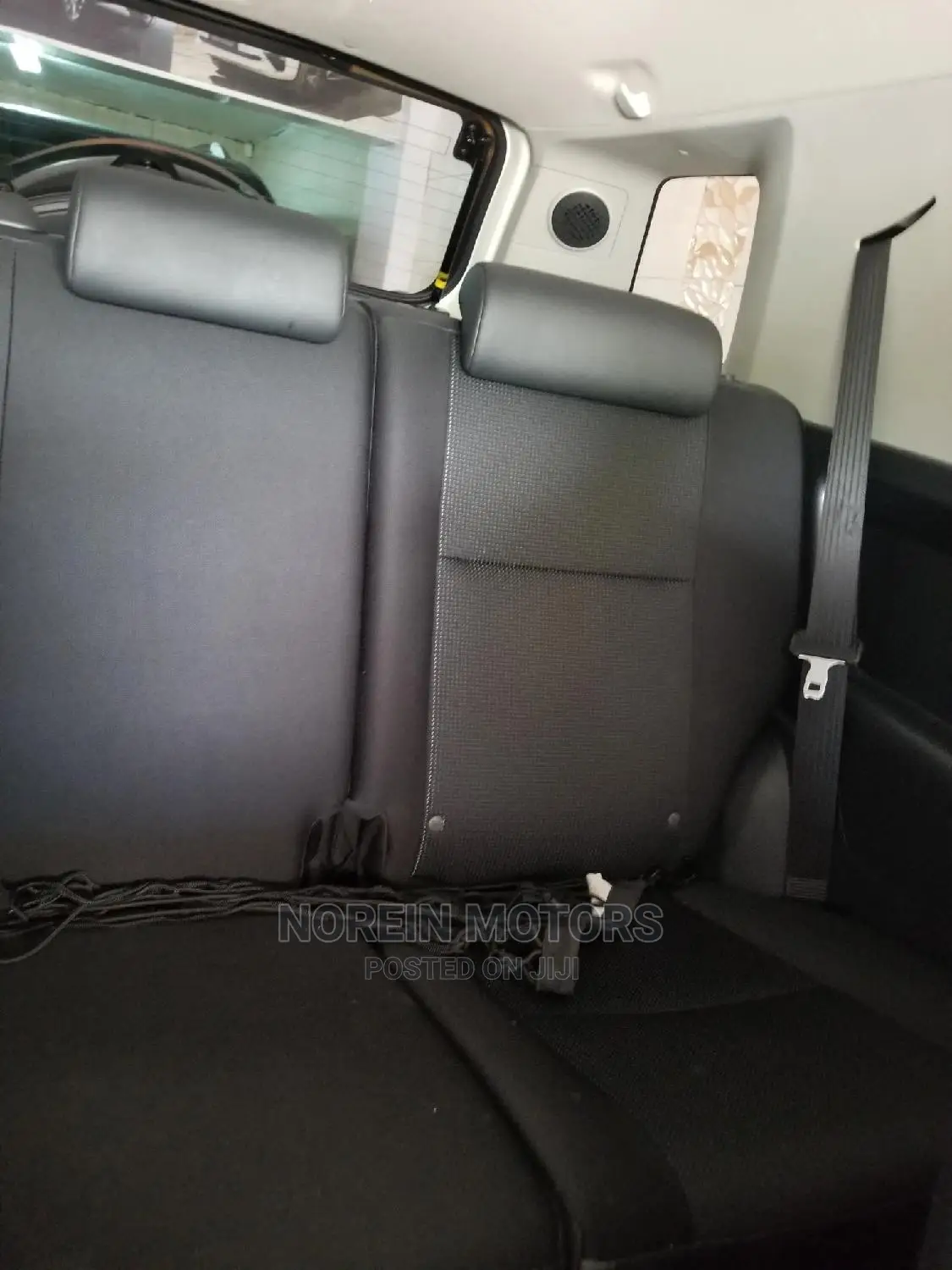 Toyota FJ Cruiser 2015 White