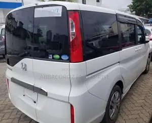 Honda Stepwgn 2016 White