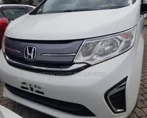 Honda Stepwgn 2016 White