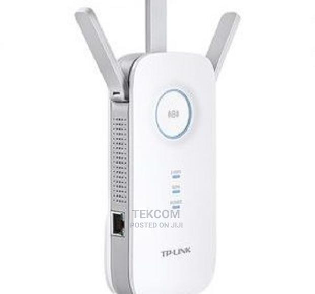Tp-Link AC1200 Wireless N Wall Plugged Range Extender - TL-R