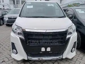 Toyota Noah 2.0 AWD (7 Seater) 2016 Pearl
