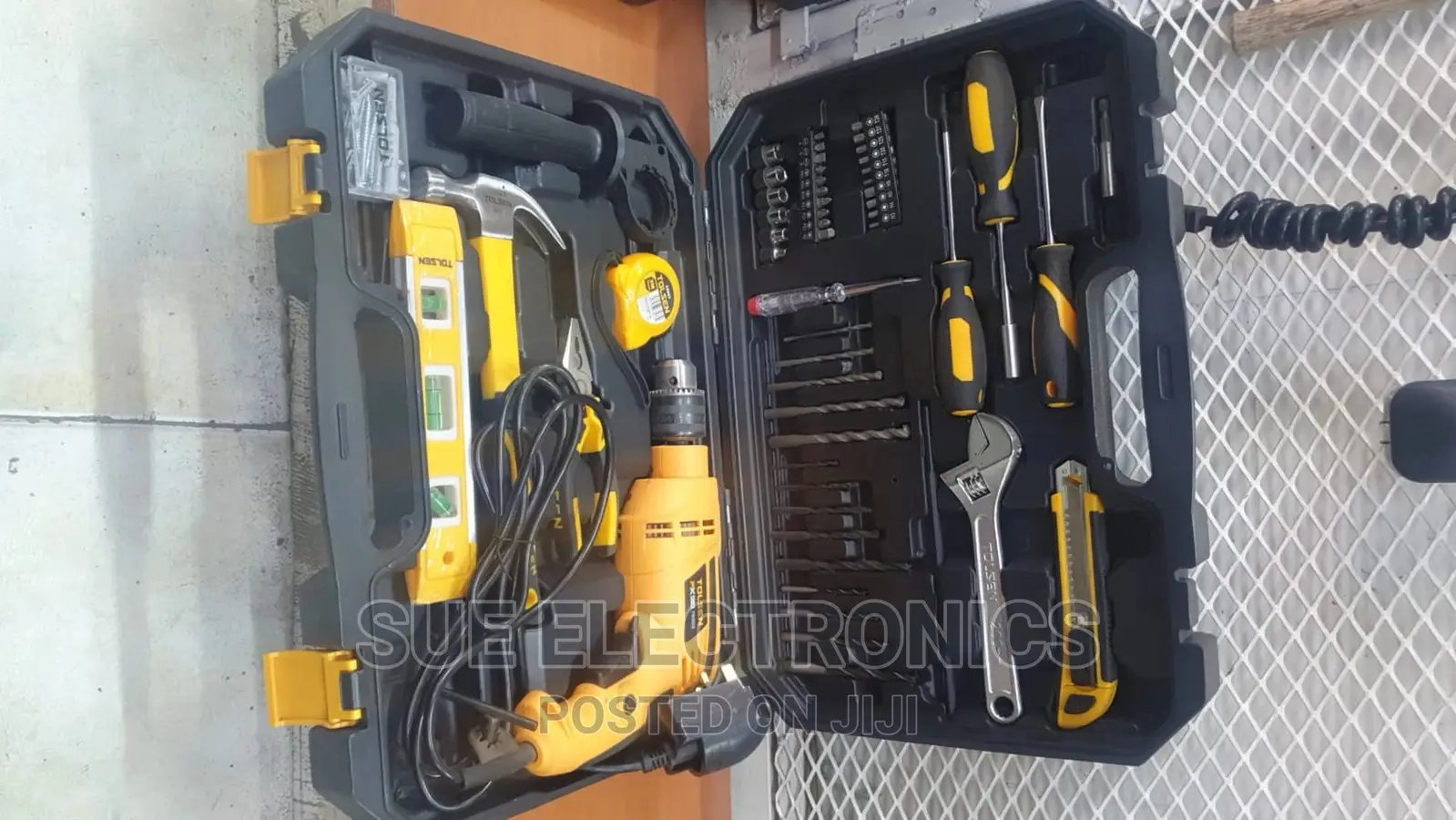 Tolsen Hand Tool Set With Hammer Drill