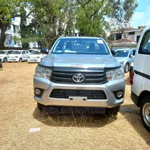 Toyota Hilux 2016 Silver