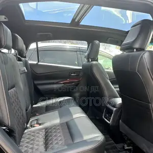 Toyota Harrier 2.0 2016 Black