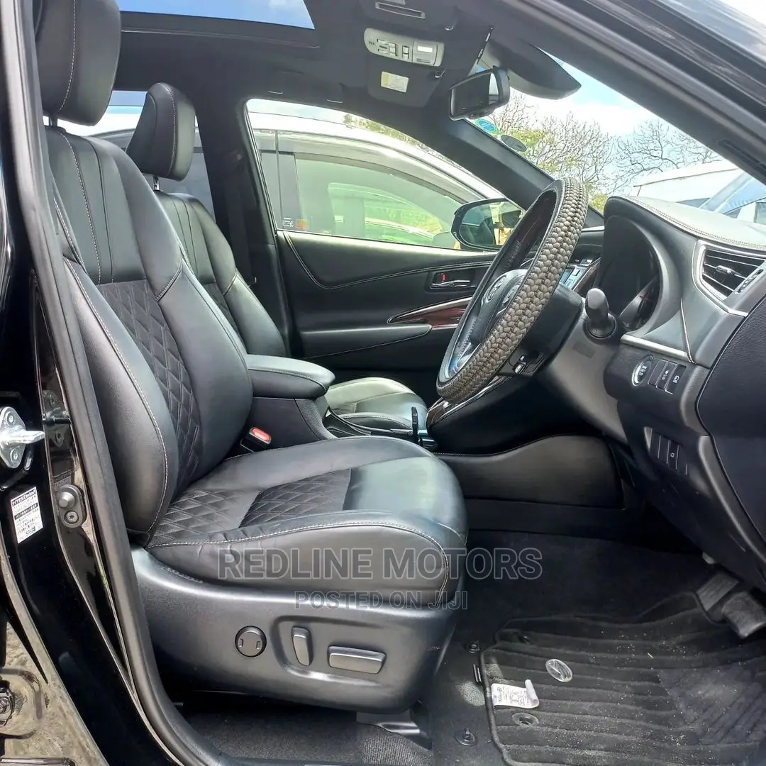 Toyota Harrier 2.0 2016 Black