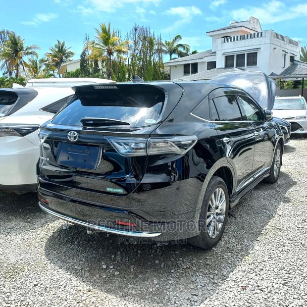 Toyota Harrier 2.0 2016 Black - thumbnail 6