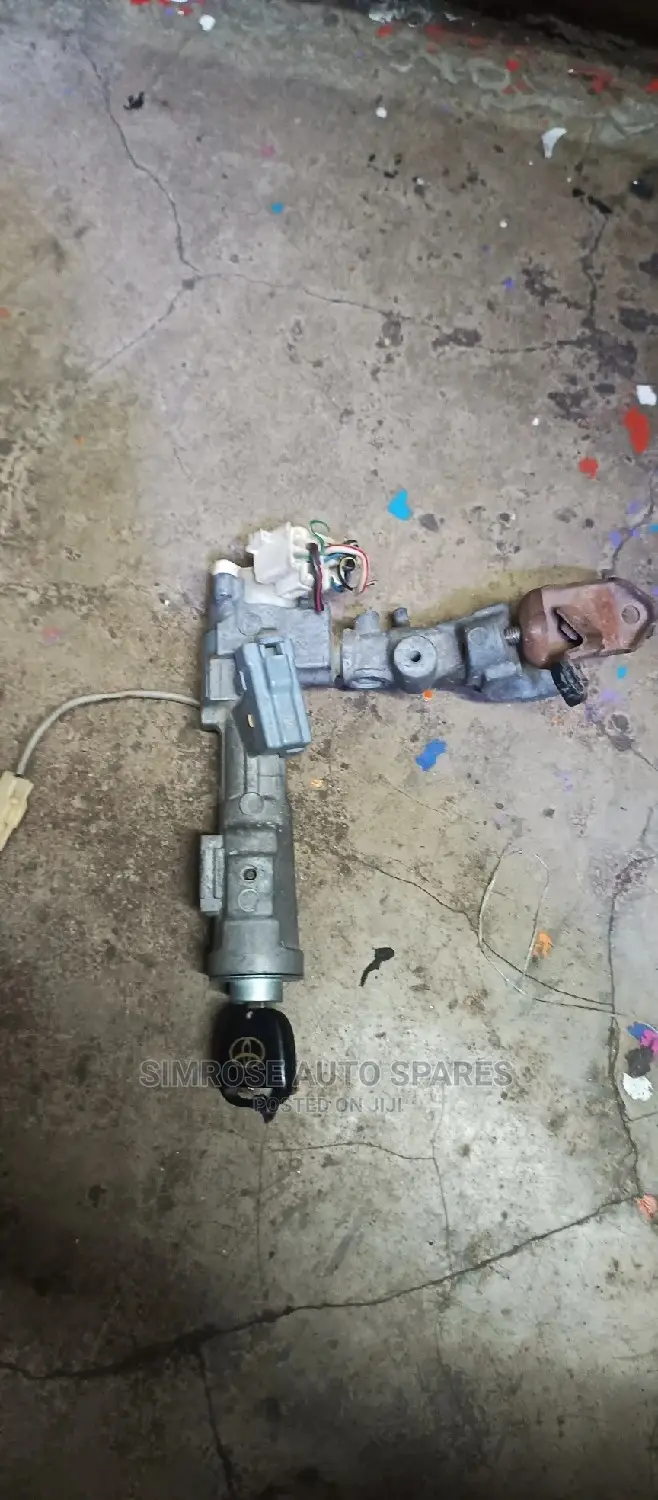 Toyota Lexus 300 Ignition Switch.