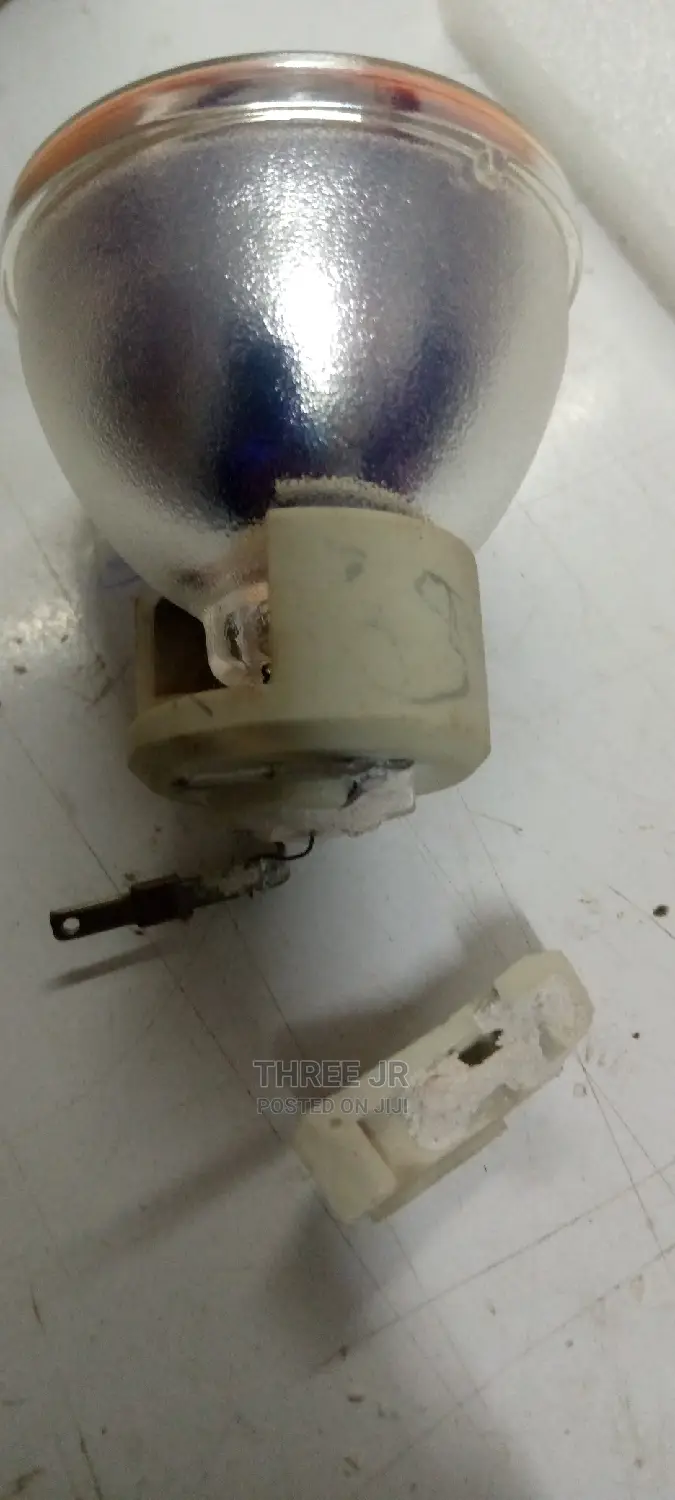 We Replace Broken Projector Lamps