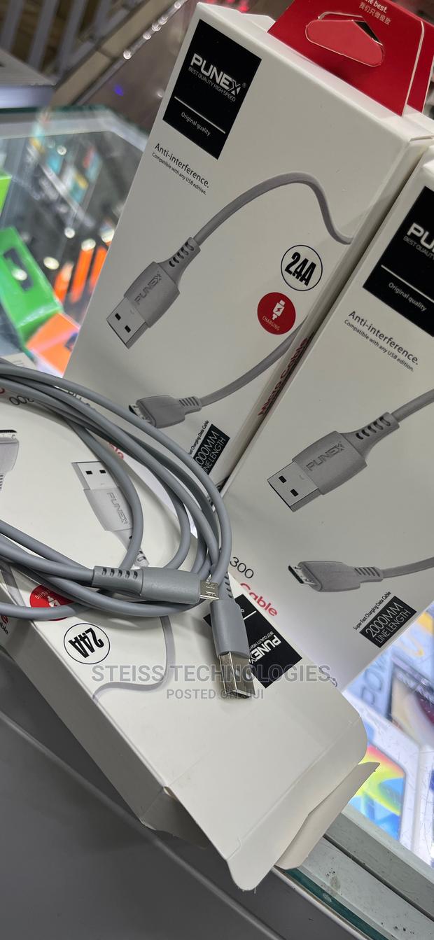 2metres Micro Data Cable. - thumbnail 3