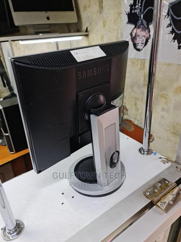 Samsung 17inch TFT - thumbnail 3