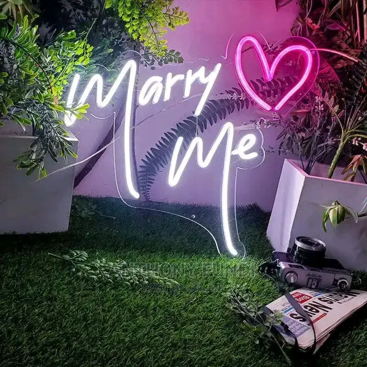 Custom Neon Signs to Glam Your Space