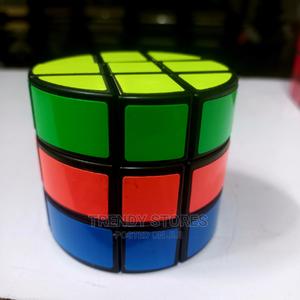 Cylinder Shaped Cube - thumbnail 2