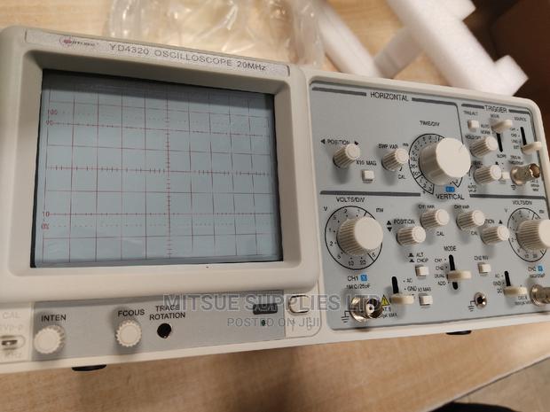 Cathode Ray Oscilloscope 20 MHZ - thumbnail 4