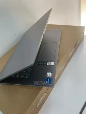 New Laptop Lenovo Ideapad 3 4GB Intel Core I5 SSD 1T
