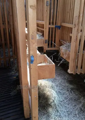 Wooden Mobile Housing Structures Poultry, Goats, Dogs,Rabbit