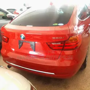 BMW 320i 2015 Red