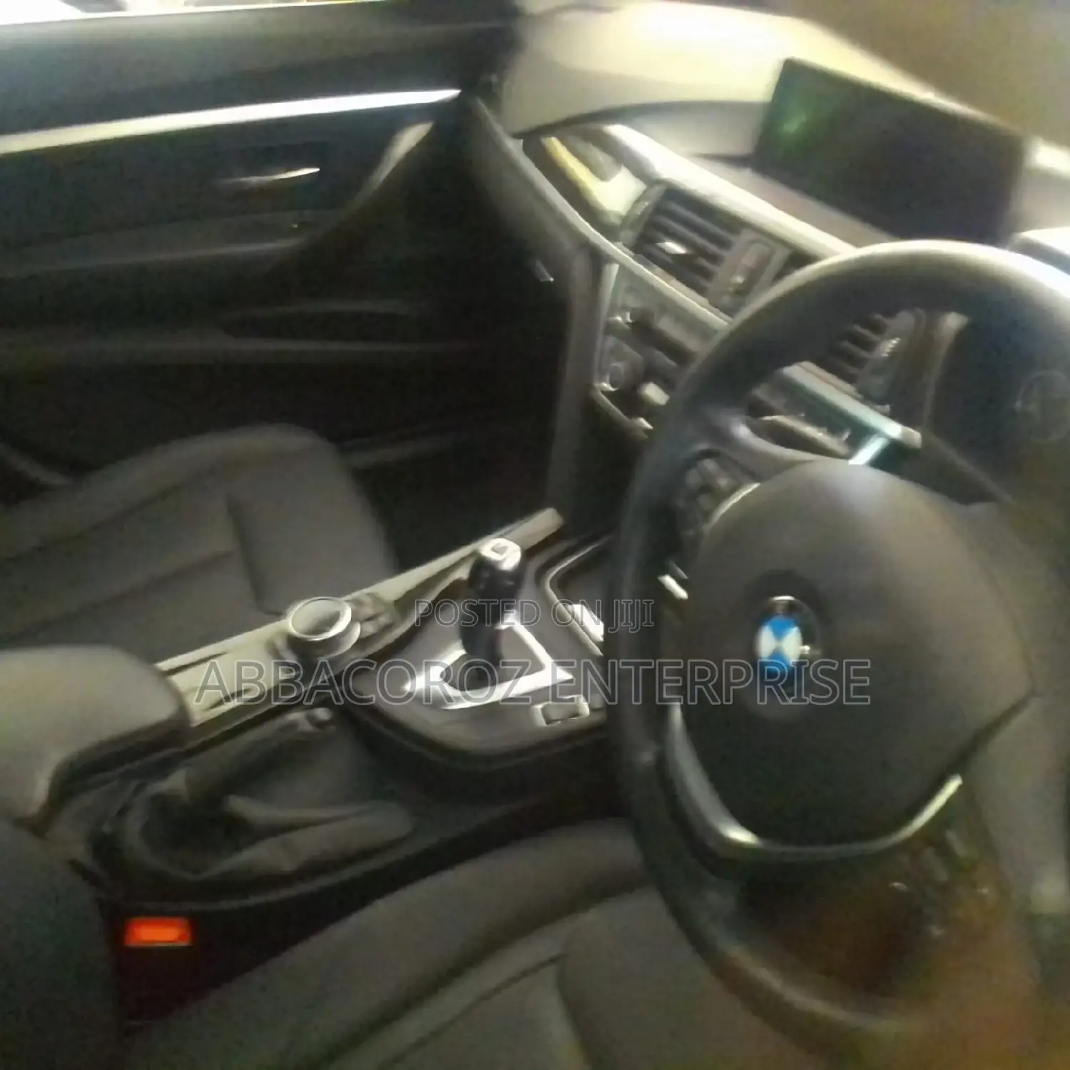 BMW 320i 2015 Red