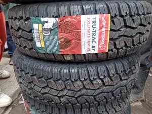 235/75r15 Armstrong Tyre (True-Trac A/T)