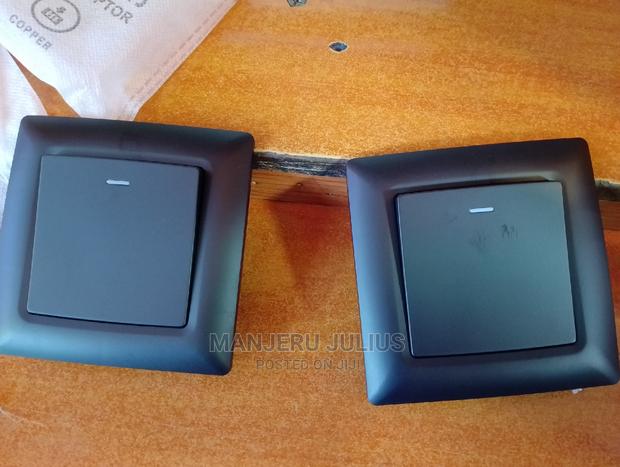 One Gang 2way Black Switch - thumbnail 4